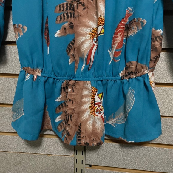Cowgirl Legend Off The Shoulder Turquoise Feather Print Peasant Blouse Top M - Picture 6 of 7